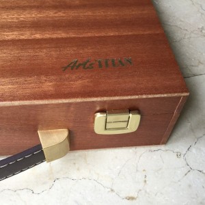 MALETÍN DE ACRÍLICOS EXTRA FINO TITAN 10 COLORES 60 ML