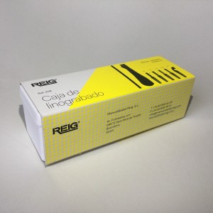 CAJA DE GUBIAS LINOGRABADO CON MANGO Y 5 PLUMILLAS