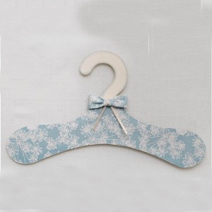 SET DE 6 PERCHA INFANTILES MDF