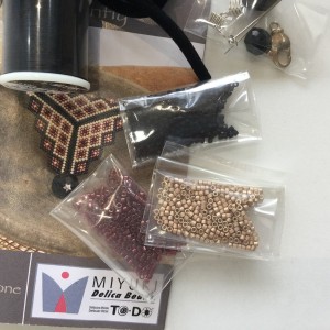 PROYECTO MIYUKI COLGANTE TRIANGULO