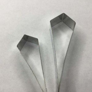 2 CORTADORES METALICOS LYDIA Nº 17