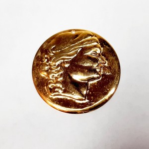 COLGANTE MONEDA DORADA GRANDE (10 UNIDADES)