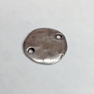 PLACA PEQUEÑA DOS PERFORACIONES DE ZAMAK