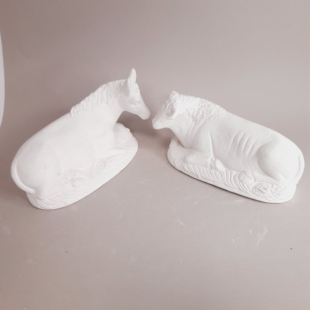 Buey y mula de escayola para el pesebre