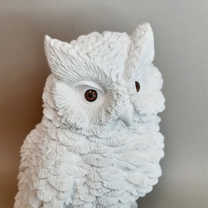 Figura de escayola buho con ojos