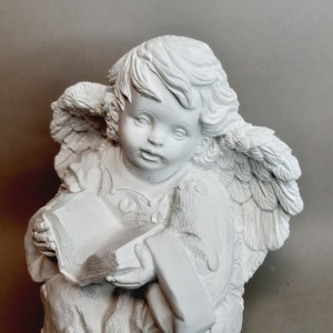 Detalle figura de angelito
