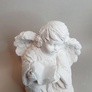 Detalle figura de escayola para pintar