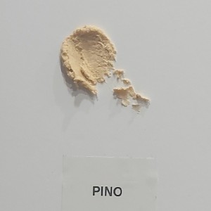 masilla de madera color pino sobre fondo blanco