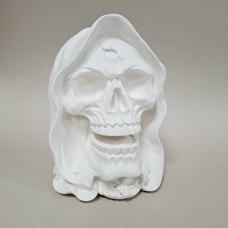 Figura de escayola calavera capa vista frente
