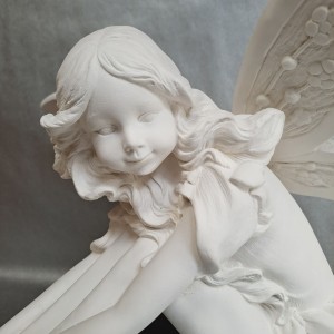 Figura de escayola Ninfa Sentada