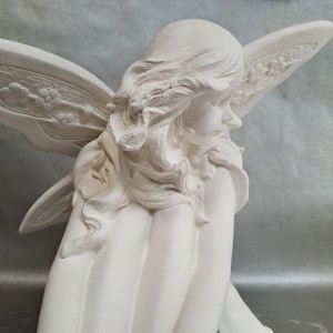 Figura de escayola Ninfa Sentada detalle frente