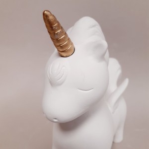Figura infantil de escayola unicornio alado
