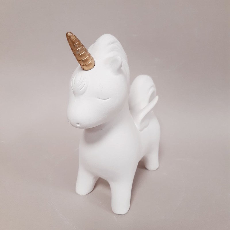 Figura infantil de escayola unicornio alado