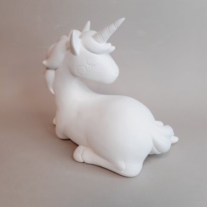 Figura infantil de escayola unicornio corazón