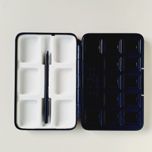 Caja de acuarela con zona de mezclas