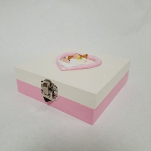 Caja pequeña de madera alta con tapa y cierre 12x12x4 cm |TOPAZ