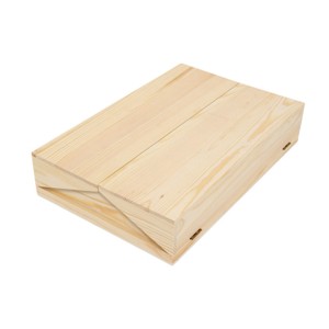 Caja de bautizo de madera