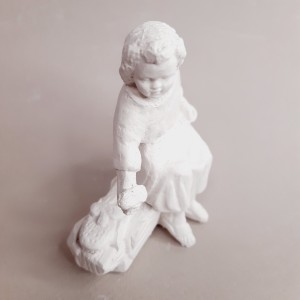 Niño sentado para portal de Belén