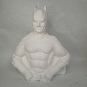 FIGURA INFANTIL DE ESCAYOLA BATMAN