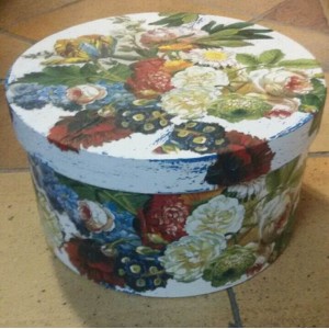 Caja redonda de contrachapado