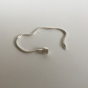 PULSERA DE PLATA TIPO PANDORA 20 CM